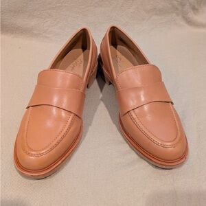 Crown Vintage Tan Loafers Slip-On Style